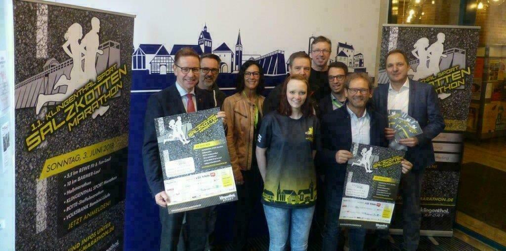 Sponsoren bei der Shirt-Vorstellung